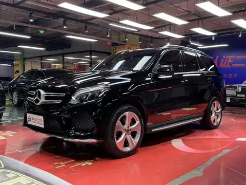 Mercedes-Benz GLE 2018 — фото 1