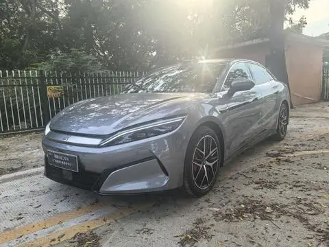 BYD Han L DM 2025