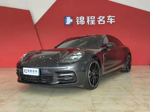 Porsche Panamera 2019 — фото 1