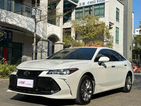 Toyota 亚洲龙 2022