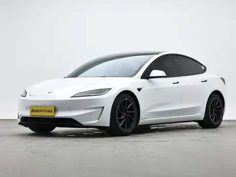 Tesla Model 3 2024