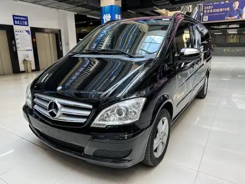 Mercedes-Benz 唯雅诺 2012