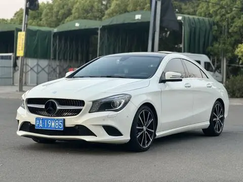 Mercedes-Benz CLA 2015