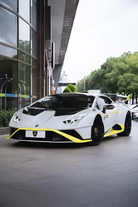 Lamborghini Huracán 2021