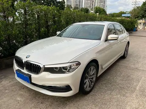 BMW 5 Series 2018 — фото 1