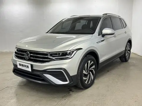 Volkswagen Tiguan L 2023 — фото 1