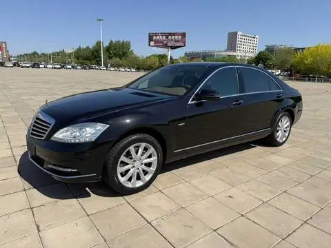 Mercedes-Benz S-Class 2010