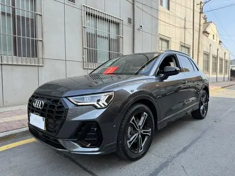 Audi Q3 2021 — фото 1