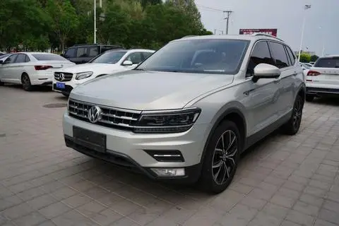 Volkswagen Tiguan L 2019 — фото 1