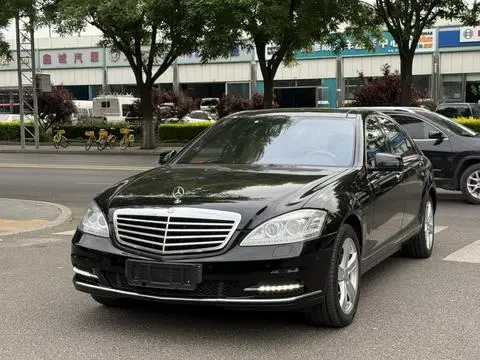 Mercedes-Benz S-Class 2010