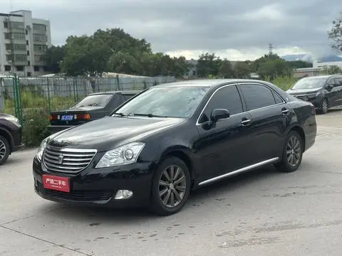 Toyota Crown 2010