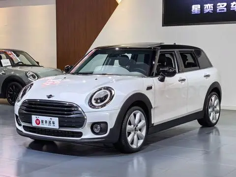 MINI CLUBMAN 2023