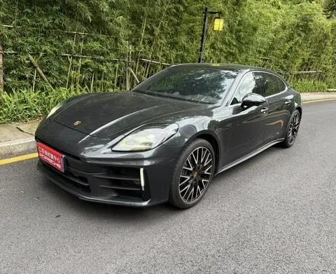 Porsche Panamera 2024