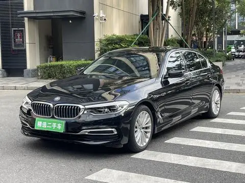BMW 5 Series PHEV 2019 — фото 1