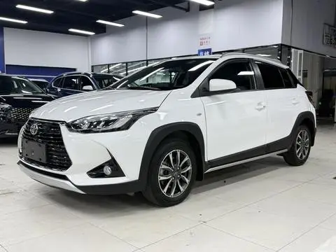 Toyota YARIS L 2022