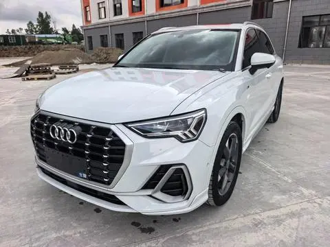 Audi Q3 2023 — фото 1