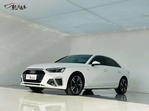 Audi A4L 2022 — фото 1