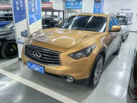 Infiniti QX70 2013