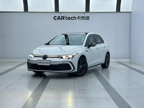 Volkswagen Golf 2021