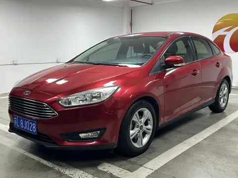 Ford Focus 2015 — фото 1
