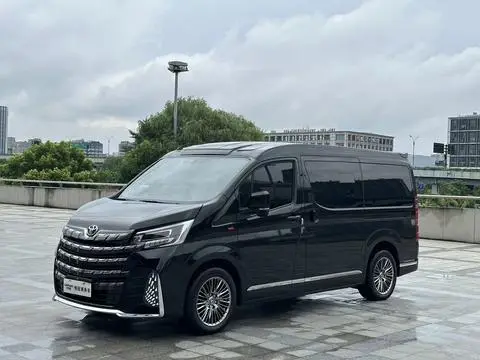Toyota Hiace 2025