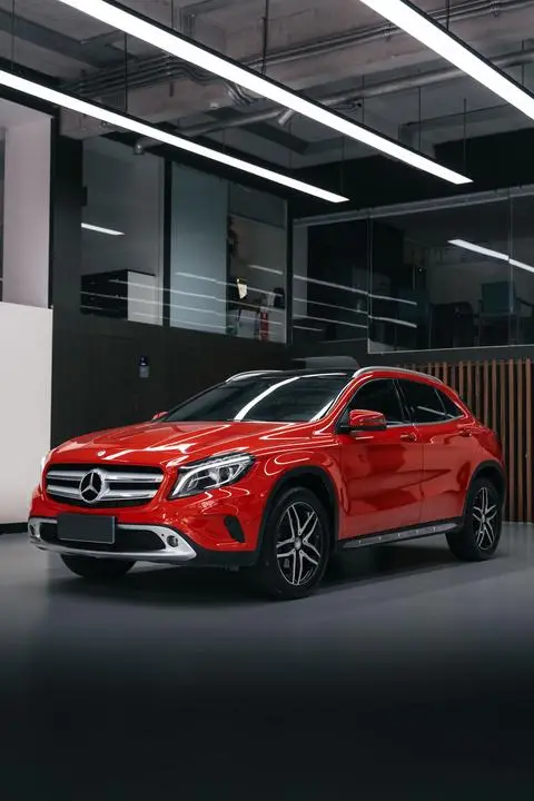 Mercedes-Benz GLA 2015