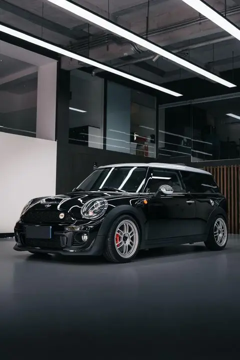 MINI CLUBMAN 2012 — фото 1