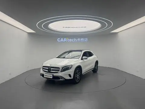 Mercedes-Benz GLA 2016