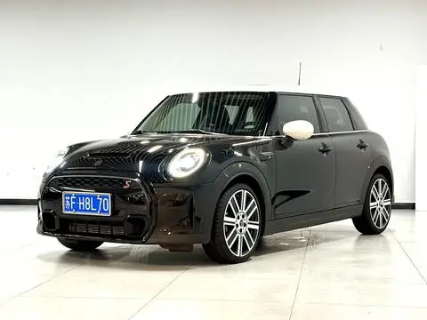 MINI MINI 2022