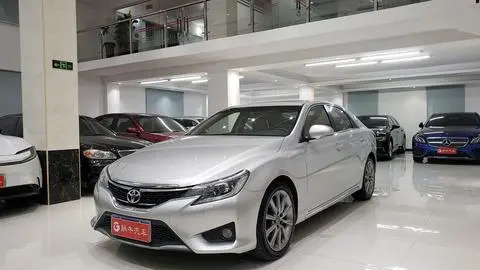 Toyota Reiz 2013