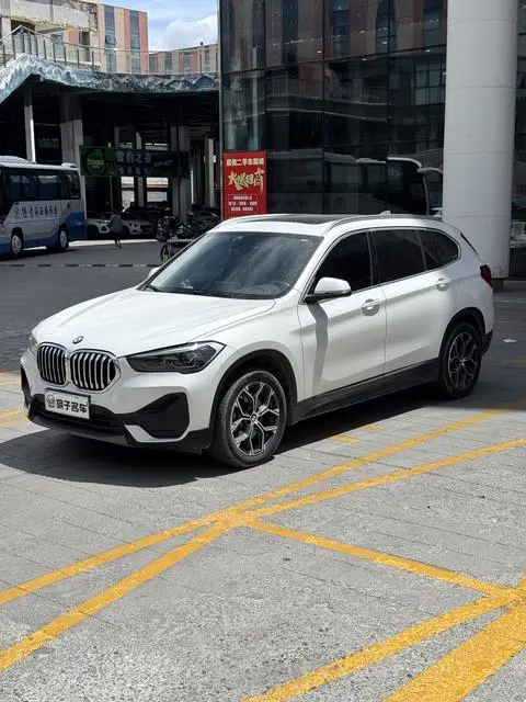 BMW X1 2022 — фото 1