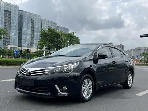 Toyota Corolla 2014 — фото 1