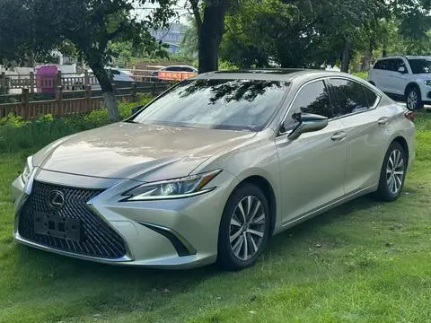 Lexus ES 2018