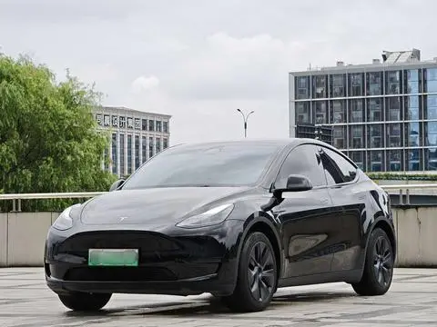 Tesla Model Y 2023 — фото 1