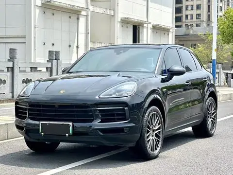 Porsche Cayenne Coupé E-Hybrid 2022 — фото 1