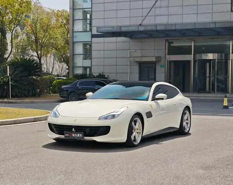 Ferrari GTC4Lusso 2017