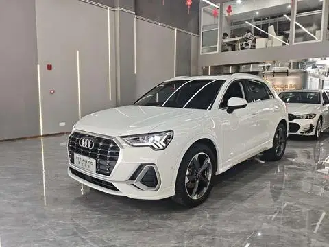 Audi Q3 2023 — фото 1
