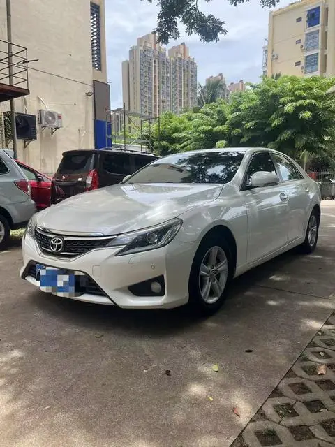 Toyota Reiz 2013