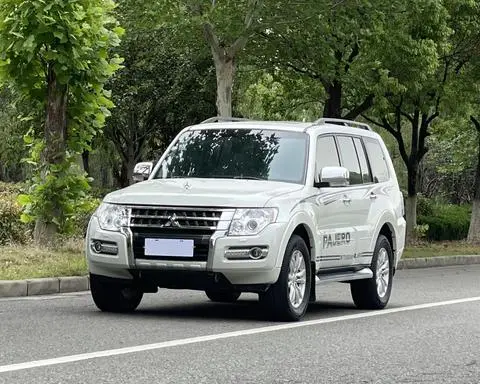 Mitsubishi Pajero 2019 — фото 1