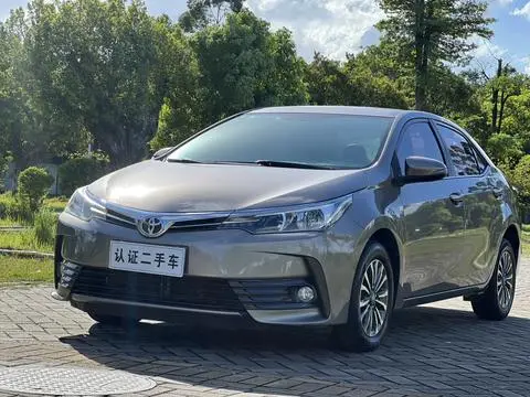 Toyota Corolla 2018 — фото 1