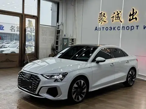 Audi A3 2023 — фото 1