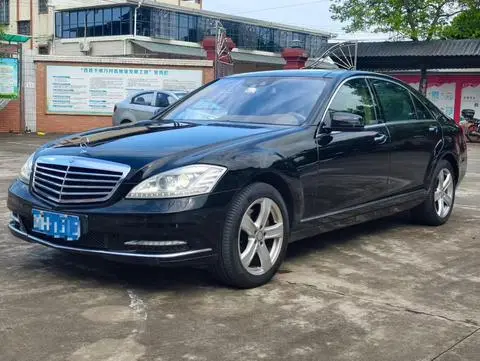 Mercedes-Benz S-Class 2010