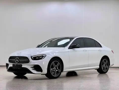 Mercedes-Benz E-Class 2023 — фото 1