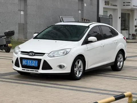 Ford Focus 2015 — фото 1