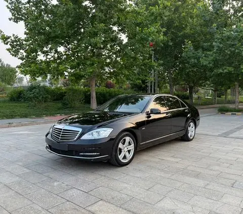 Mercedes-Benz S-Class 2012