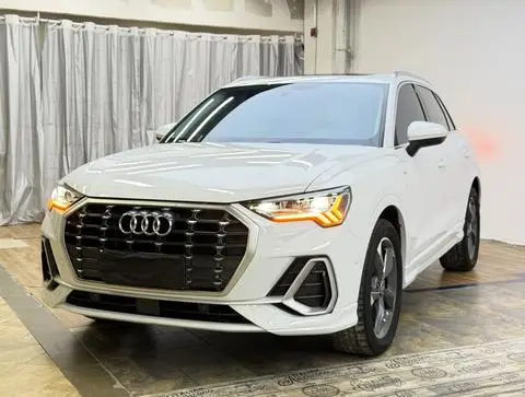 Audi Q3 2023 — фото 1
