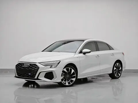 Audi A3 2023 — фото 1