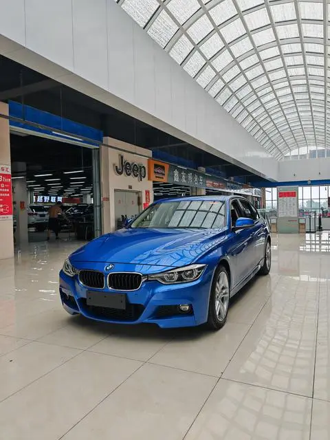 BMW 3 Series 2019 — фото 1