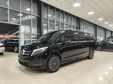 Mercedes-Benz V-Class 2018 — фото 1