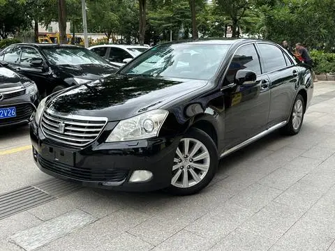 Toyota Crown 2010